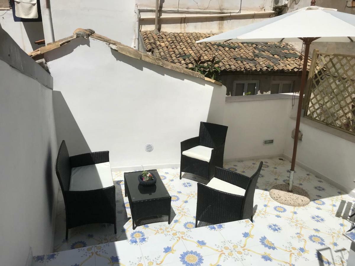 Ortigia Casa Fab Apartman Szirakúza Kültér fotó